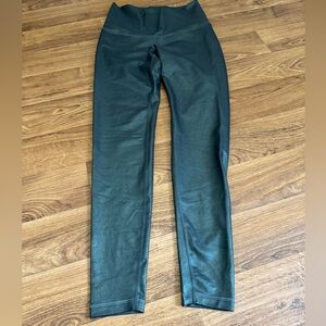 EUC emerald green with shimmer leggings. Go Dry Fabric. Size L